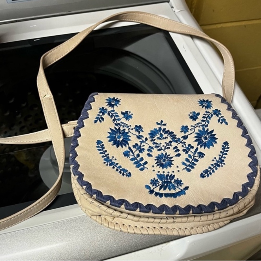 Vintage Imoshion Cream and Blue Floral Crossbody Bag